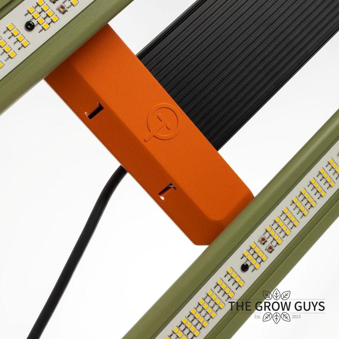 GL650W+ LED Grow Light by Treegers — 650W Full-Spectrum Modular Fixture