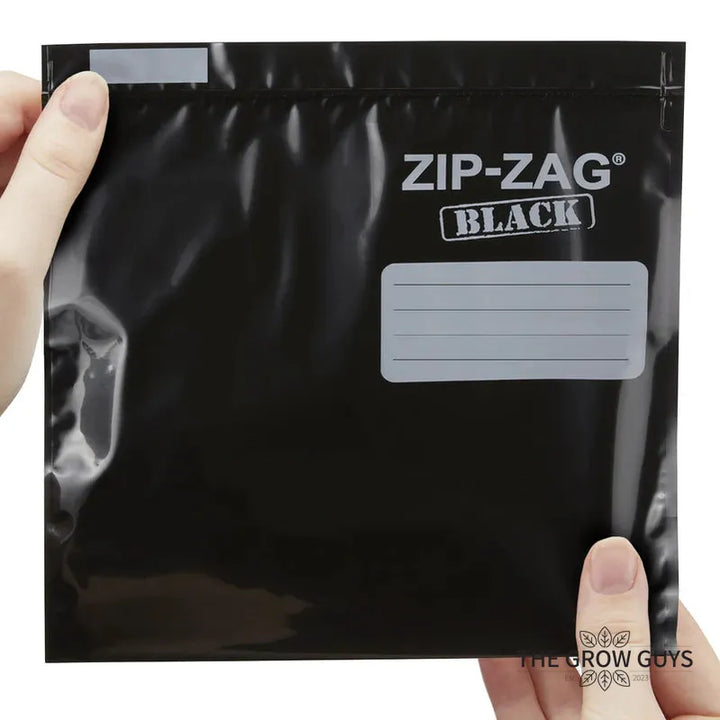 Zip-Zag bag by Zip-Zag - Smell-proof black storage bag
